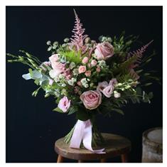 Garden Gathered Style Hand Tie