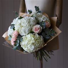 Classic Hydrangea and Rose Hand Tie