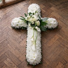 Traditional - Green edge Cross