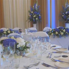 fwthumbblue-white-wedding1.jpg