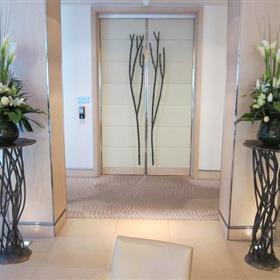 fwthumbEntrance-Calla-Vases.jpg