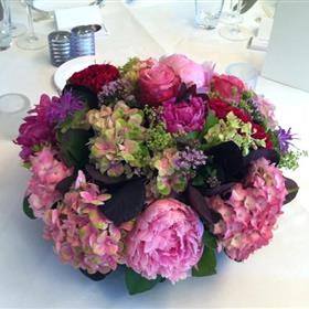fwthumbPeony-Rose-Hydrangea-Table-Center.jpg