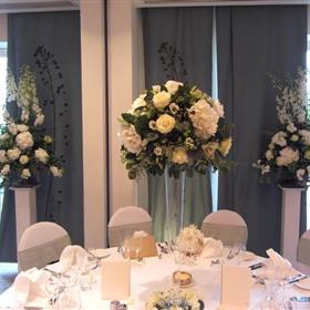 fwthumbivory-wedding-pedestals0613.jpg